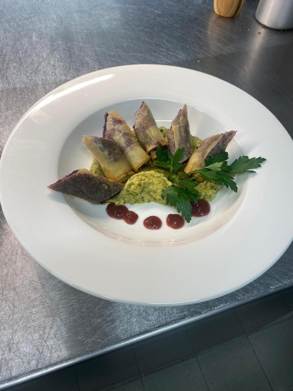 Hotel Restaurant Croix Blanche Sugiez Экстерьер фото